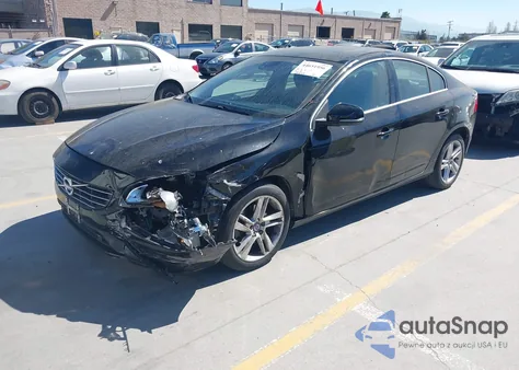 2016 Volvo S60 T5 Drive-E Premier z USA, uszkodzony, nr VIN YV126MFKXG1392877